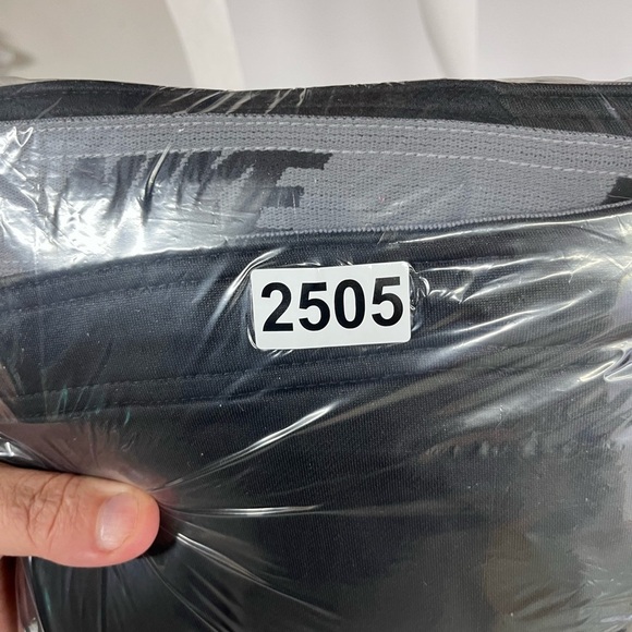 Nike Dri-Fit Sweatpants Joggers Mens L Black Zip Legs Workout Comfy Running 2505 - Picture 10 of 10